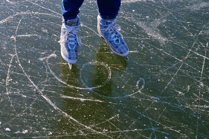 Ребенок провалился под лед на катке, открытом «Единой Россией»