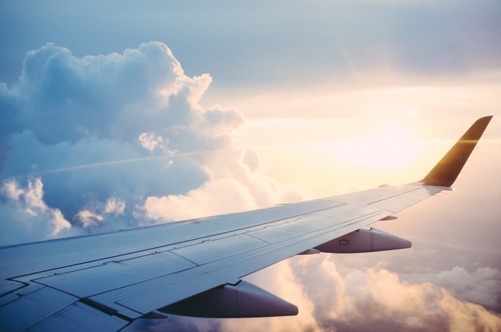 «Весь полет жуткий перегар»: Аэрофлот запретил инвалиду взять на борт костыли
