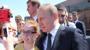 Мальчик поправил Путина: директор его школы назвала это «нескромным»