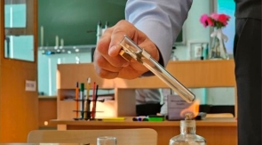  В Приморье школьники разлили неизвестное химическое вещество на уроке 