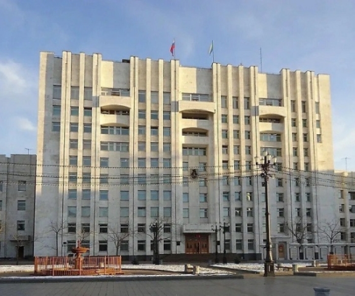 Чиновник погиб, выпав из окна 