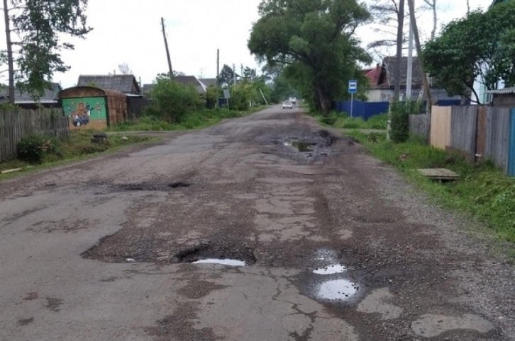 В Госдуме предложили запретить укладку асфальта в дождь