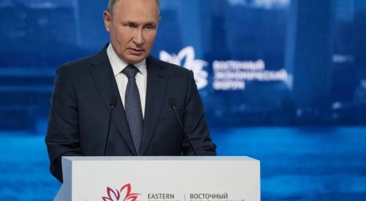 Владимир Путин в сентябре посетил КНР и Владивосток Владимир Путин в сентябре посетил КНР и Владивосток
