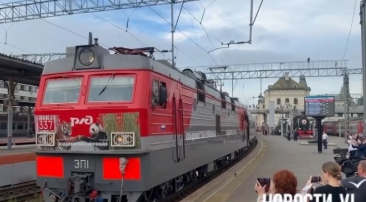 Пассажирский поезд запущен в КНР
