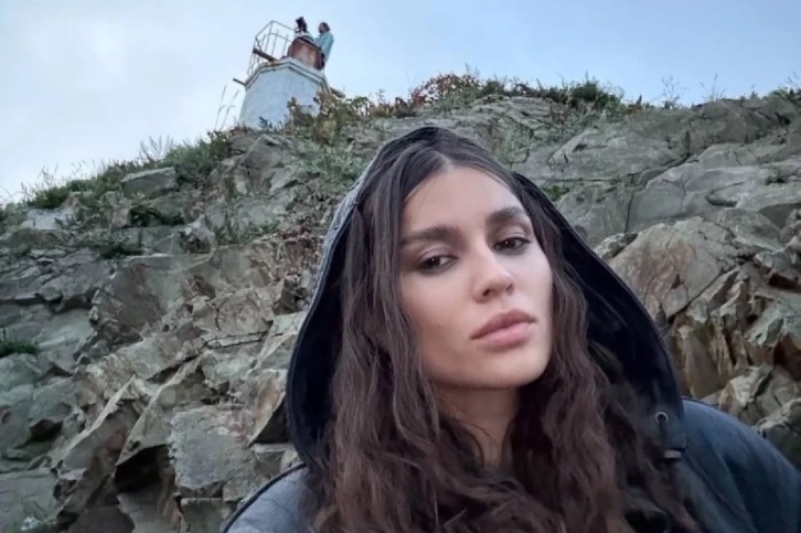 Певица Bearwolf снялась к новогоднем фильме
